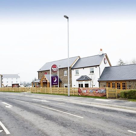 Premier Inn Premier Inn ビディフォード エクステリア 写真