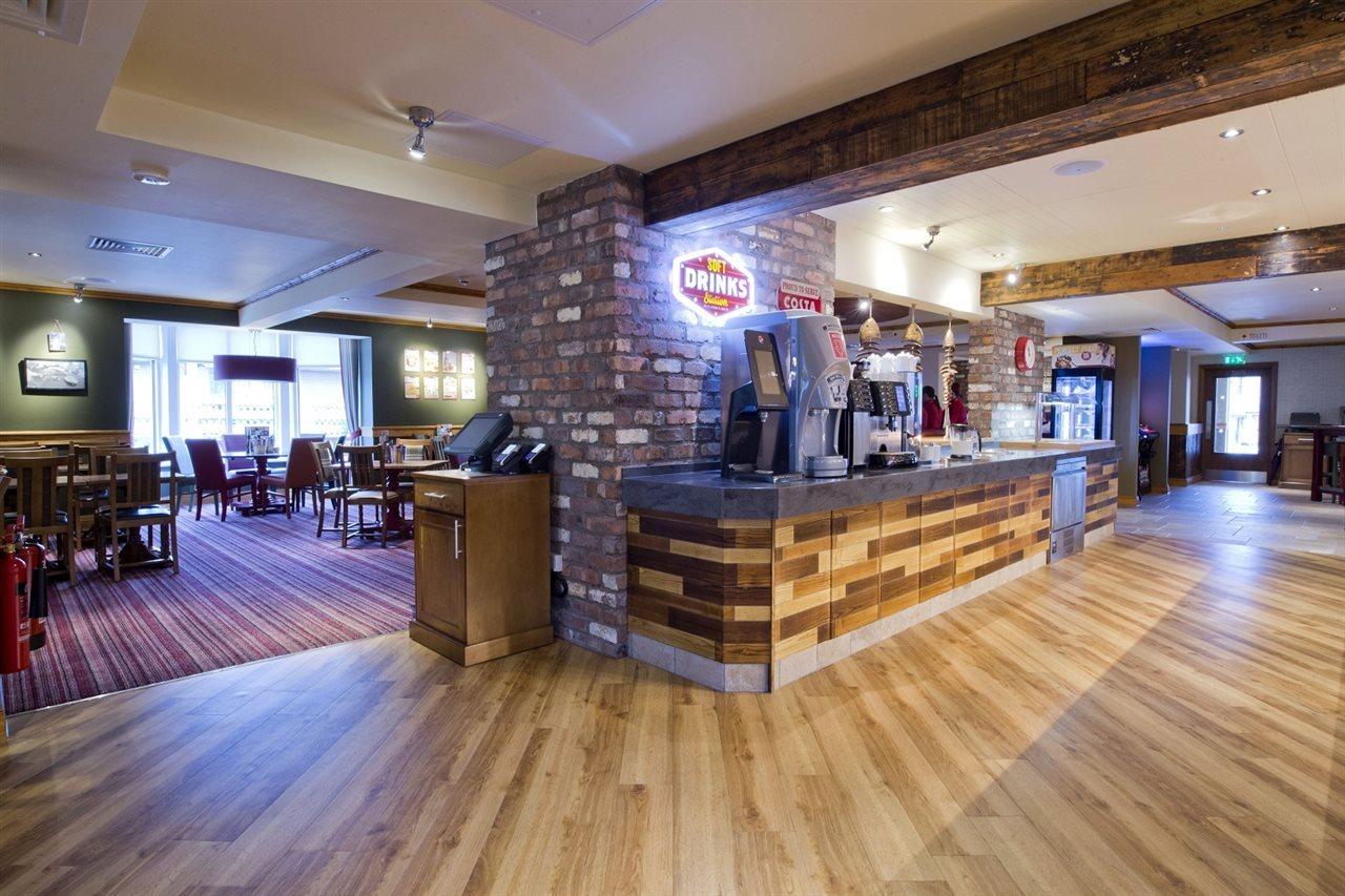 Premier Inn Premier Inn ビディフォード エクステリア 写真
